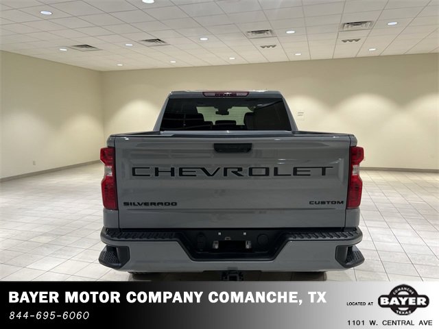 2025 Chevrolet Silverado Custom photo 3