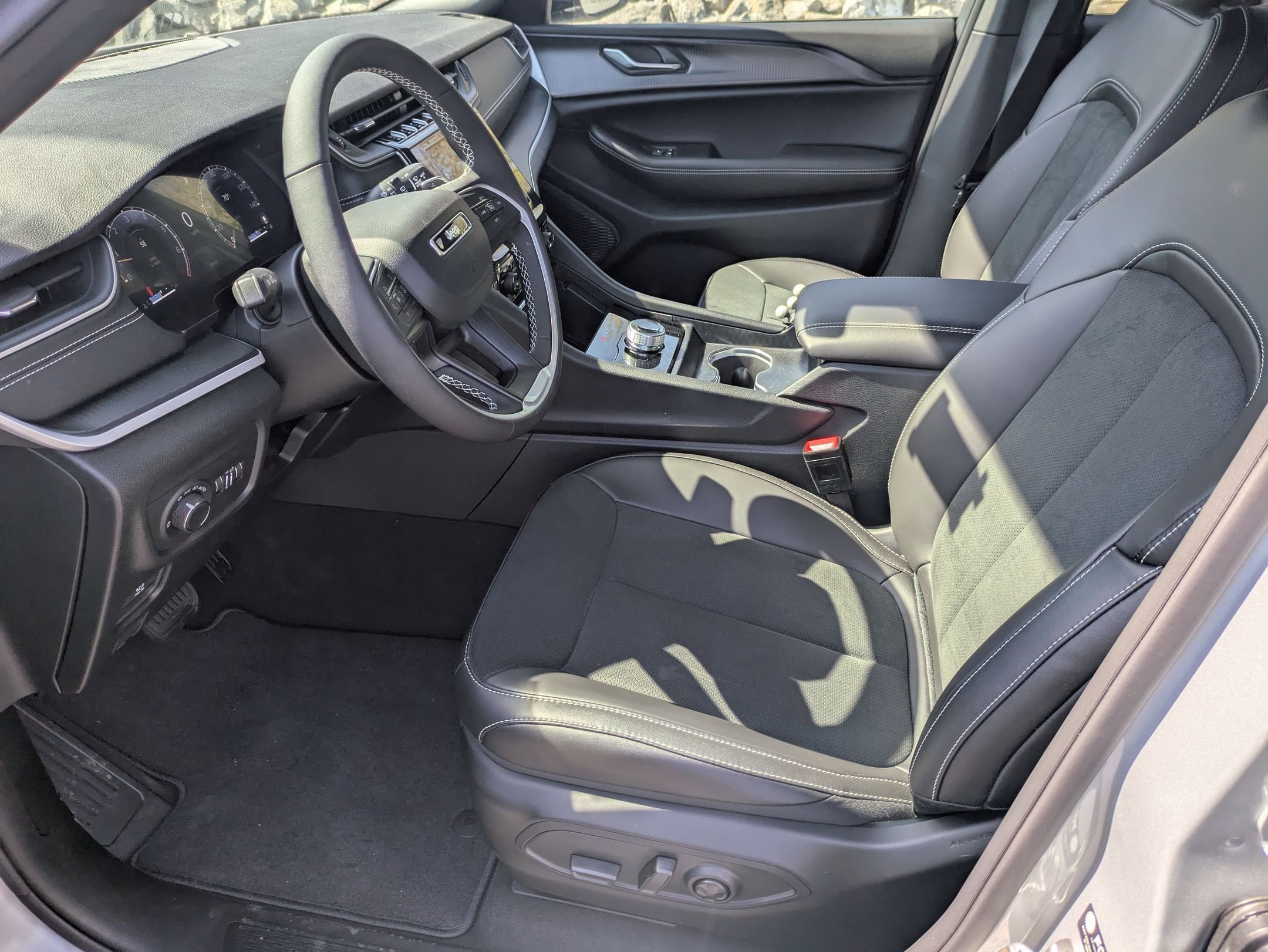 2025 Jeep Grand Cherokee Altitude X photo 7