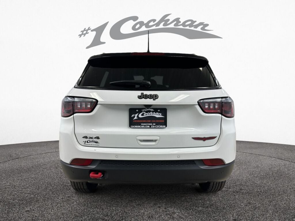 2024 Jeep Compass Trailhawk photo 18