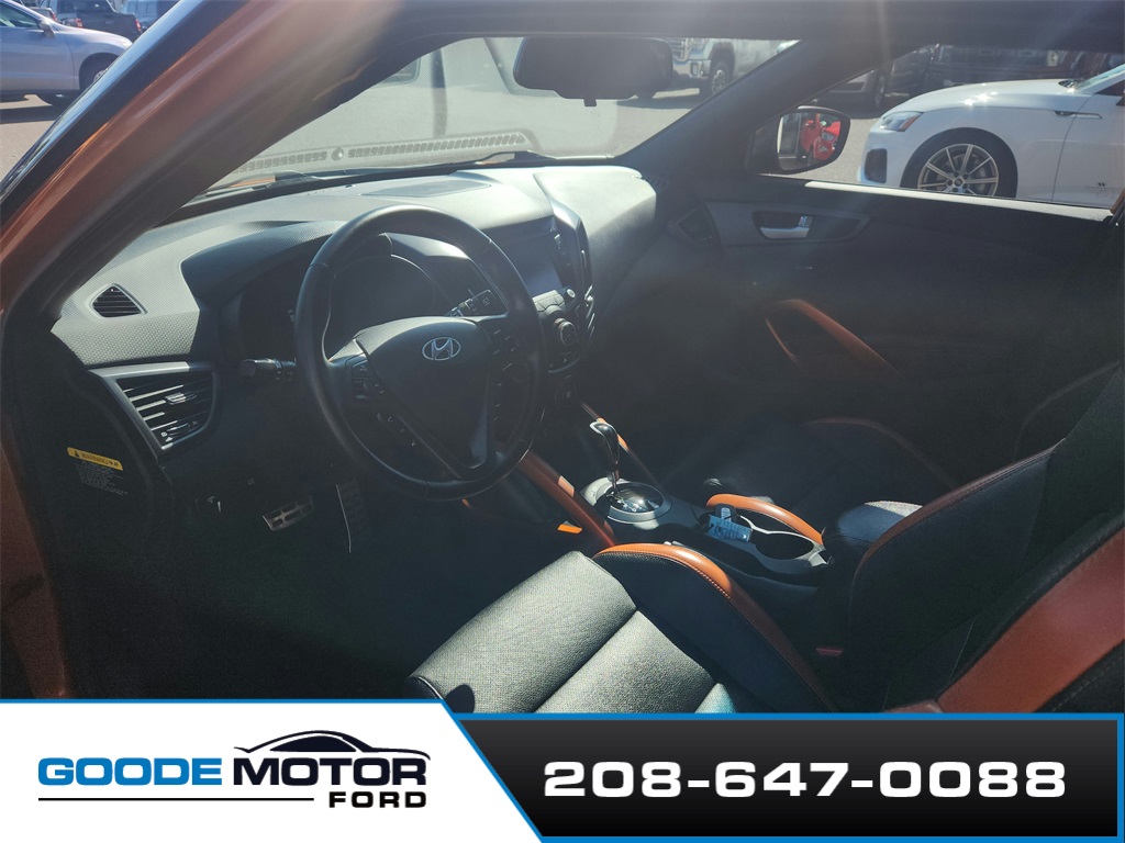 2016 Hyundai Veloster Turbo photo 9