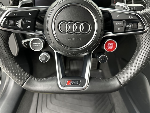 2017 Audi R8 5.2 Plus Quattro photo 4