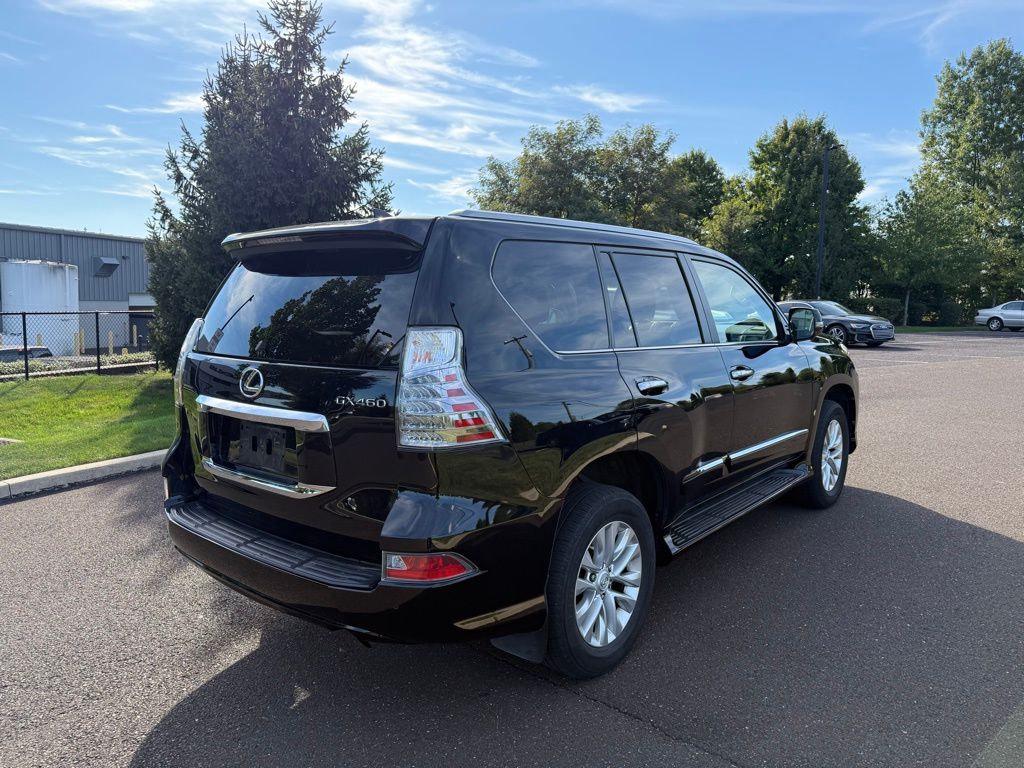 2019 Lexus GX 460 photo 3