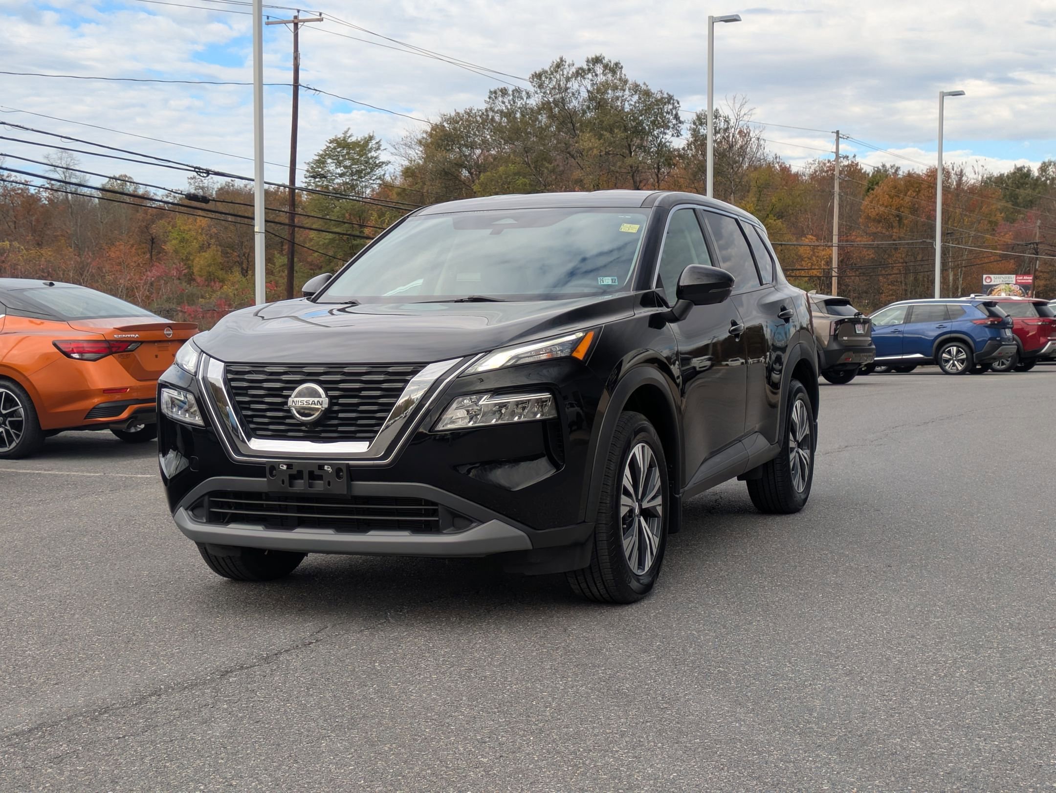 2021 Nissan Rogue SV photo 3