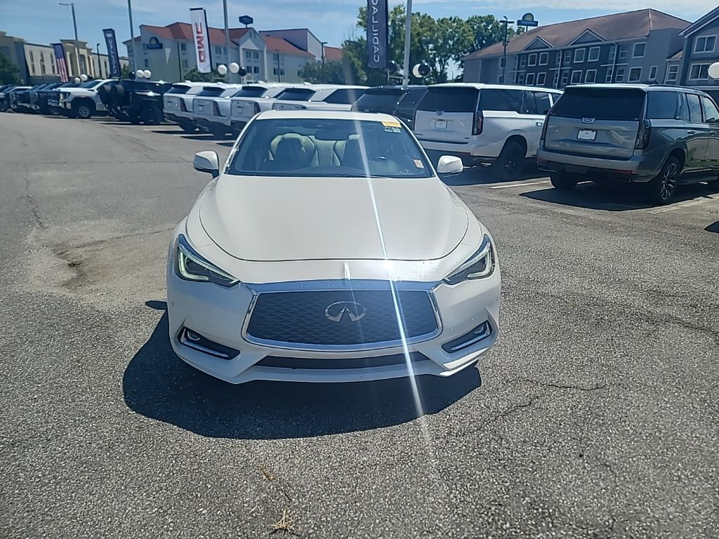 2021 Infiniti Q60 3.0t Luxe photo 2