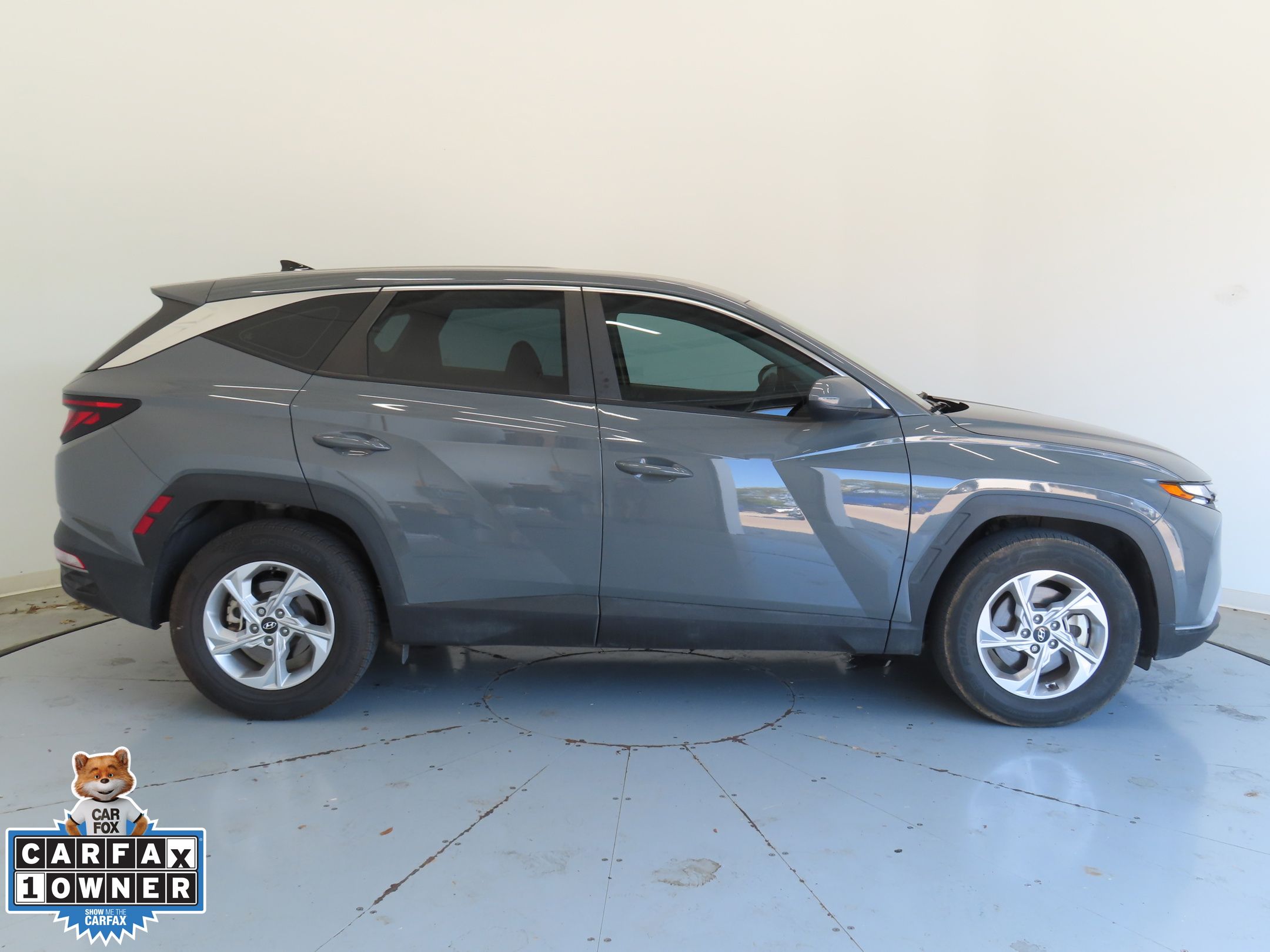 2024 Hyundai Tucson SE photo 2