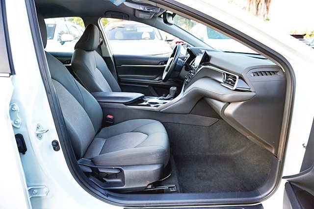 Used 2023 White Toyota LE image 10