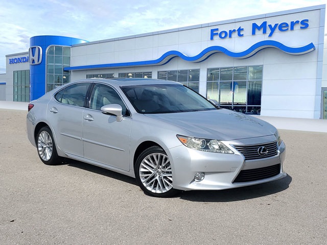 2013 Lexus ES 350's photo
