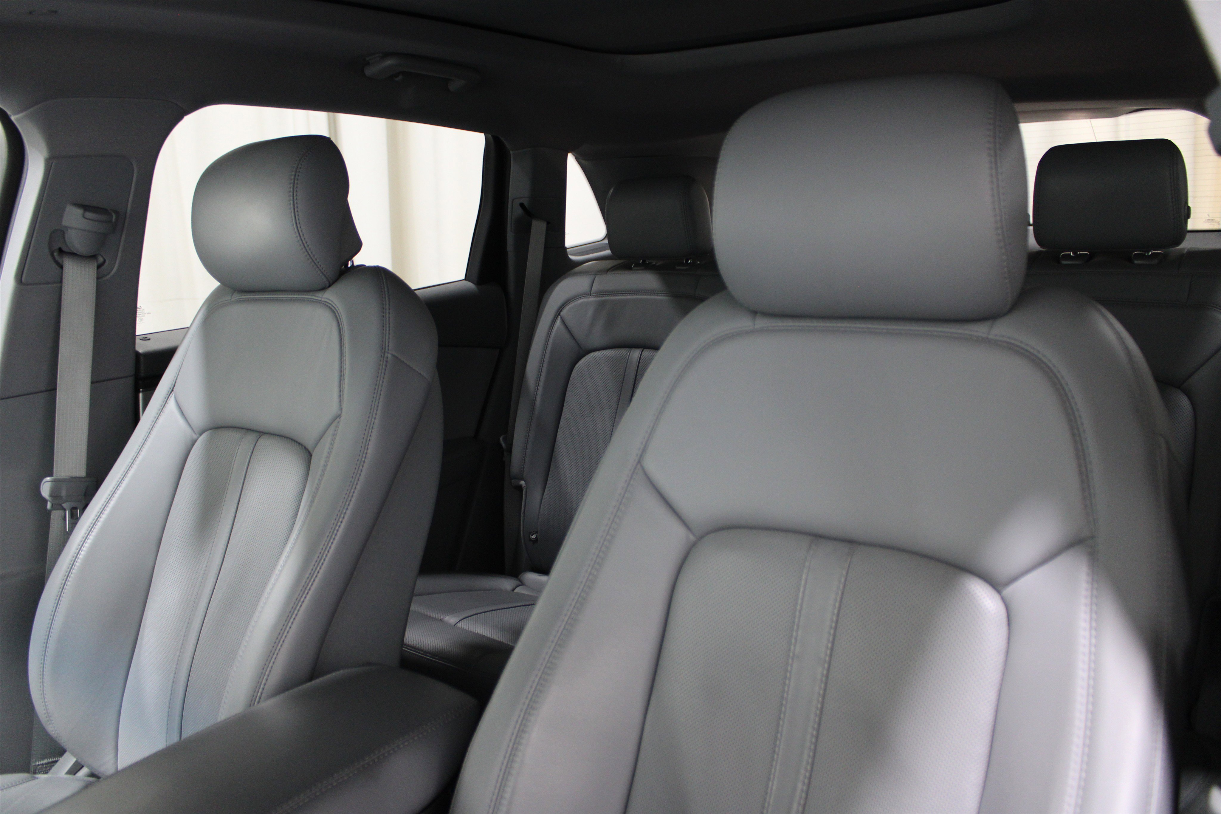 2019 Lincoln Nautilus Reserve photo 3