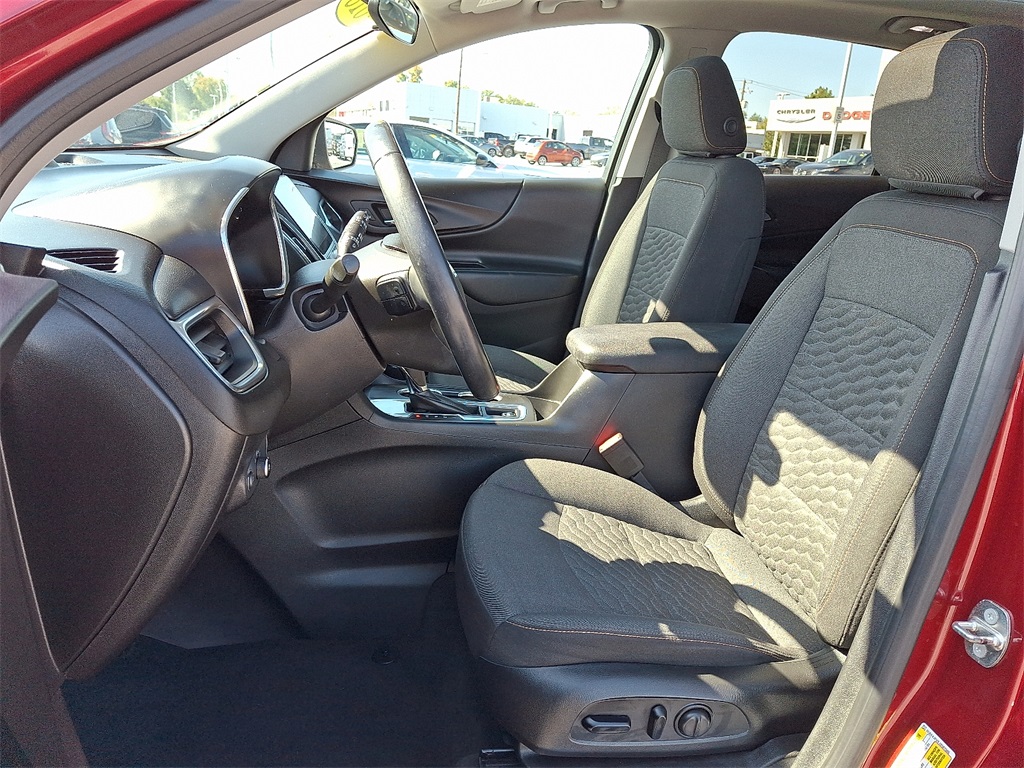 2018 Chevrolet Equinox LT photo 14