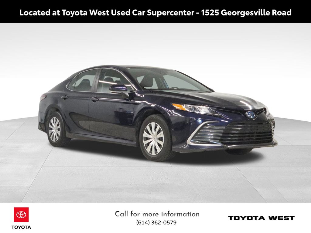 2021 Toyota Camry Hybrid LE photo 3