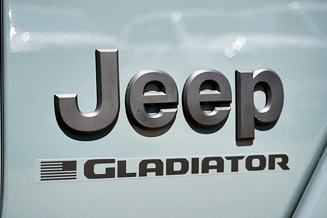 New 2025 Anvil Clear-Coat Exterior Paint Jeep Sport image 11