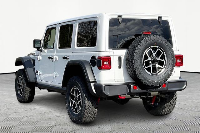 2025 Jeep Wrangler Rubicon photo 3