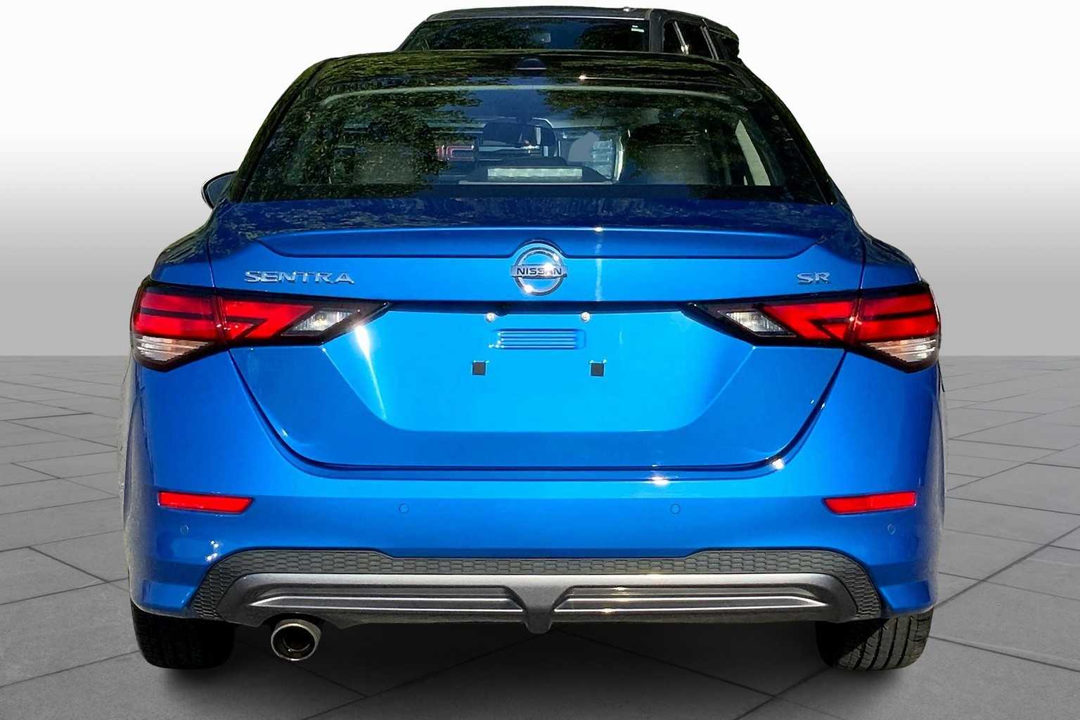 2022 Nissan Sentra SR photo 4