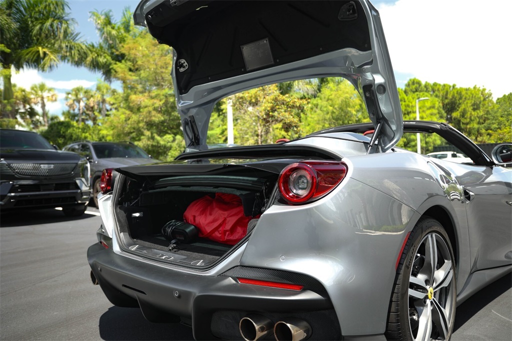 2022 Ferrari Portofino Base photo 13