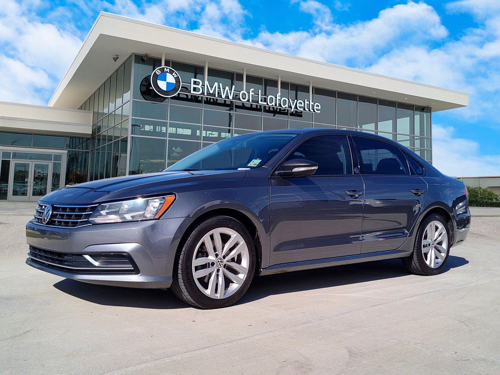 2019 Volkswagen Passat S's photo