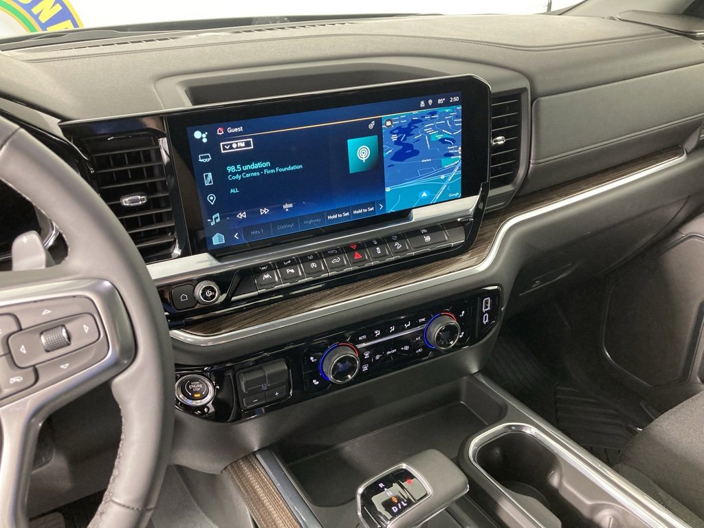 2026 Chevrolet Silverado 1500 LT photo 2