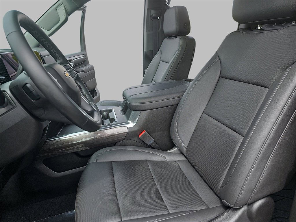 2024 Chevrolet Silverado 2500HD LTZ photo 15
