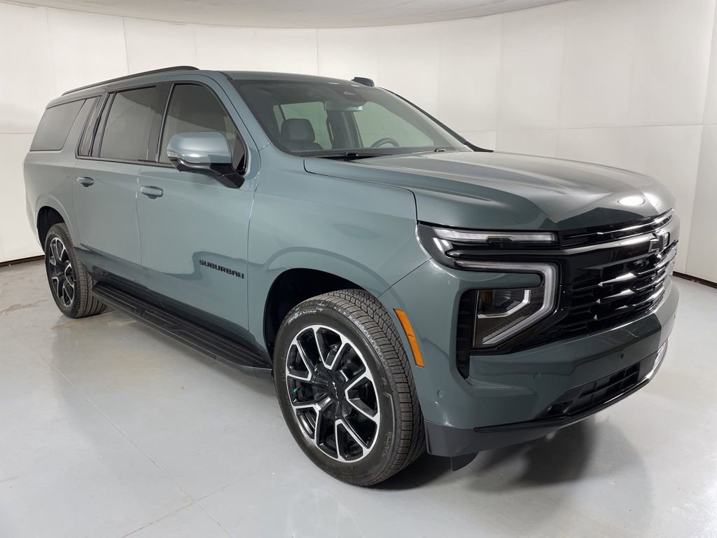 2026 Chevrolet Suburban RST photo 2