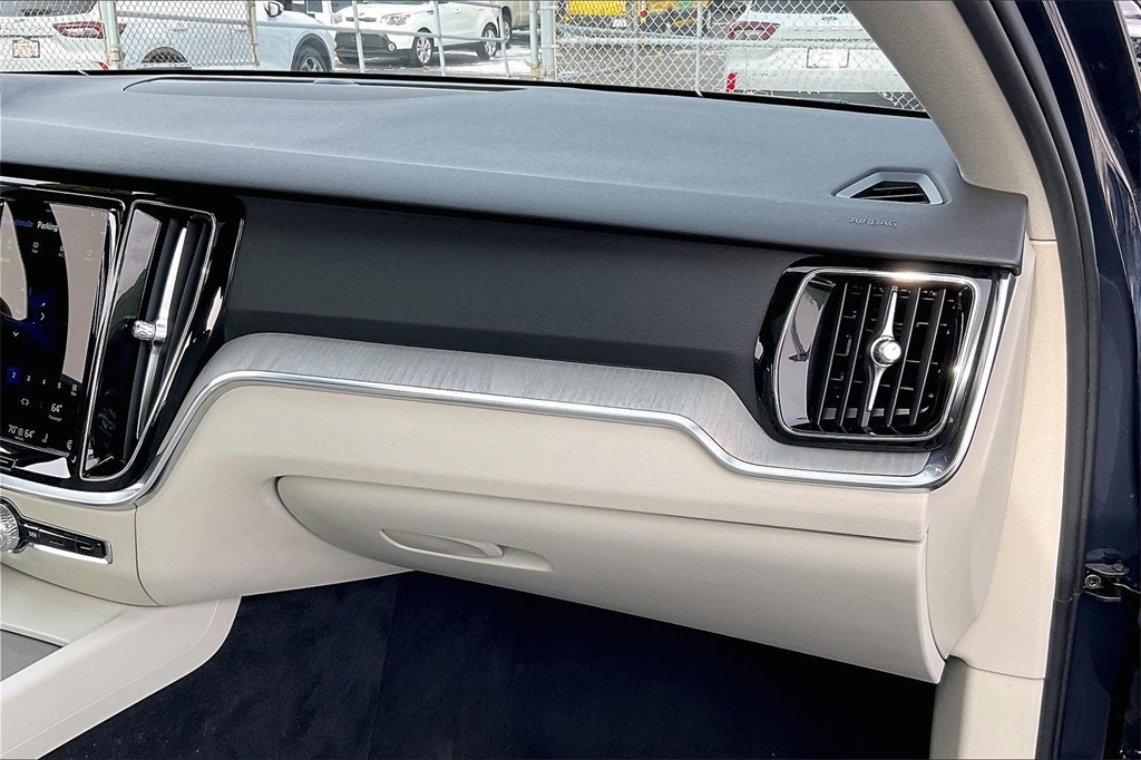2024 VOLVO S60 - Image 13
