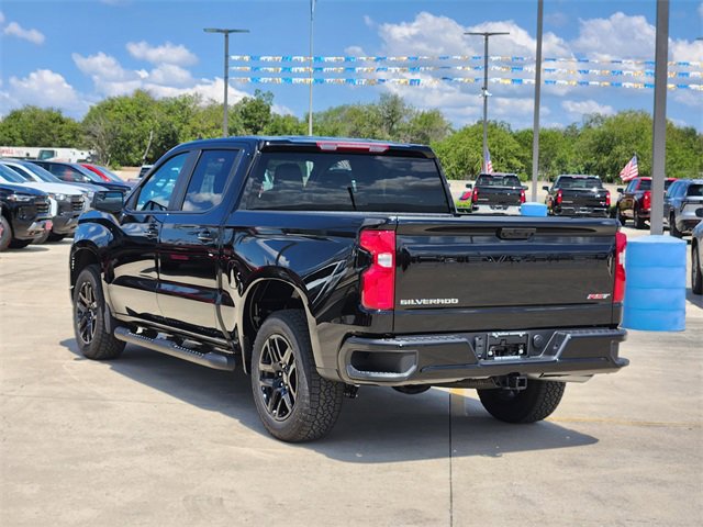 2026 Chevrolet Silverado 1500 RST photo 2