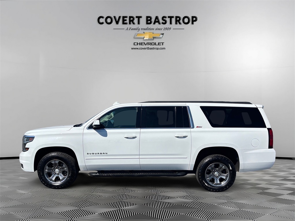 2018 Chevrolet Suburban LT photo 3