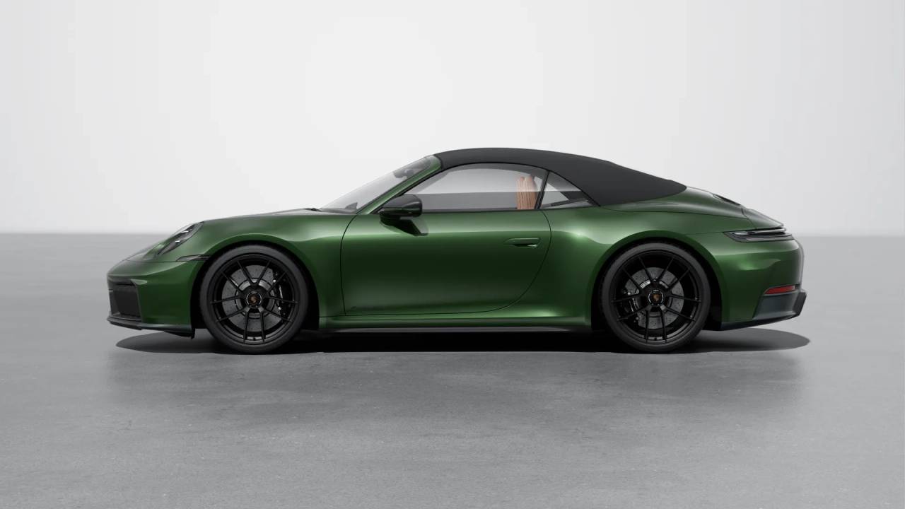 2026 Porsche 911 4 GTS photo 2