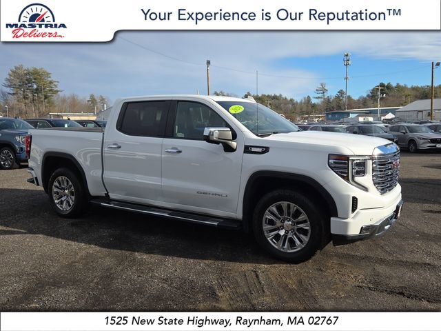 2024 GMC Sierra Denali's photo
