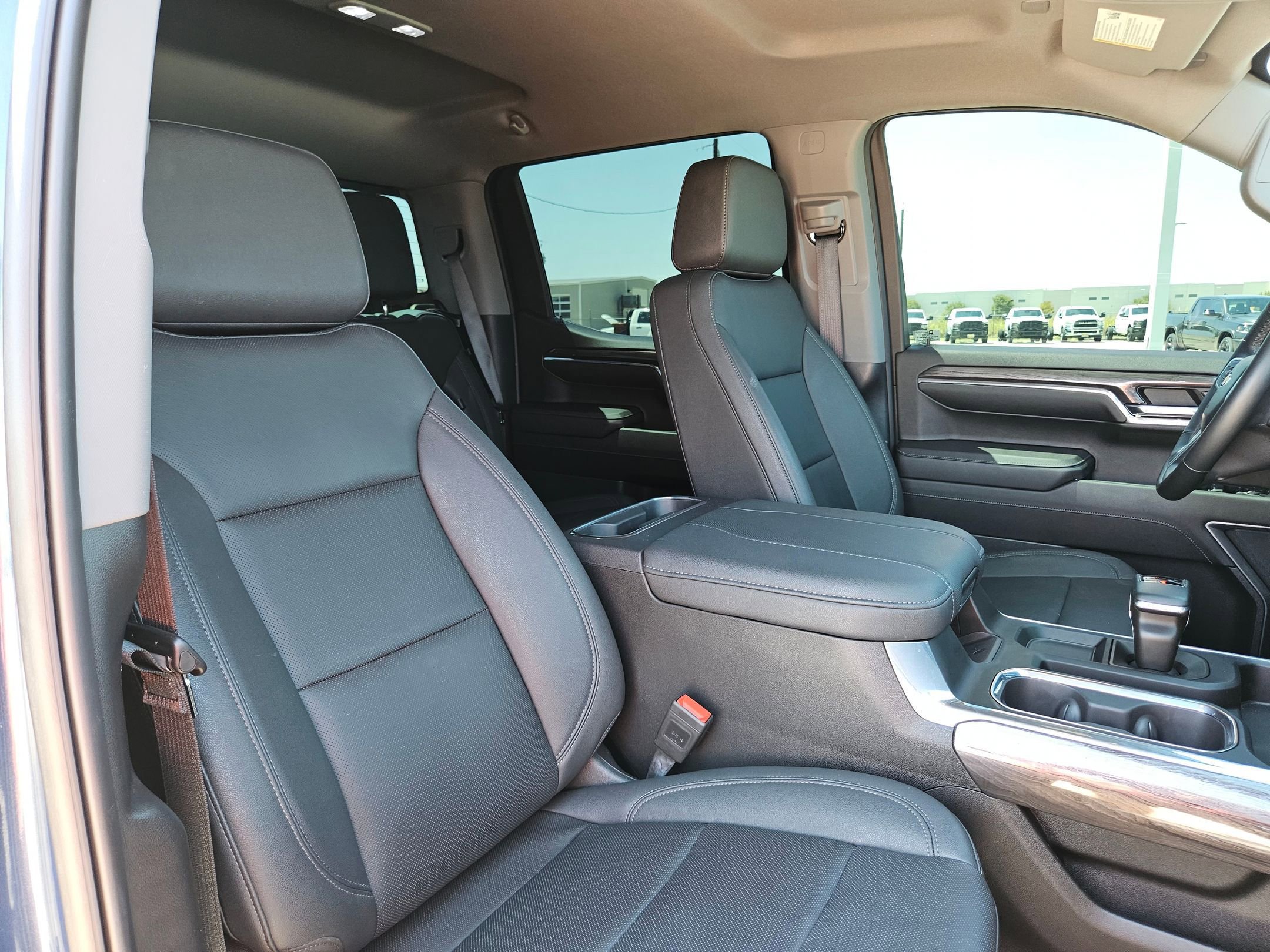 2024 Chevrolet Silverado 1500 LTZ photo 30