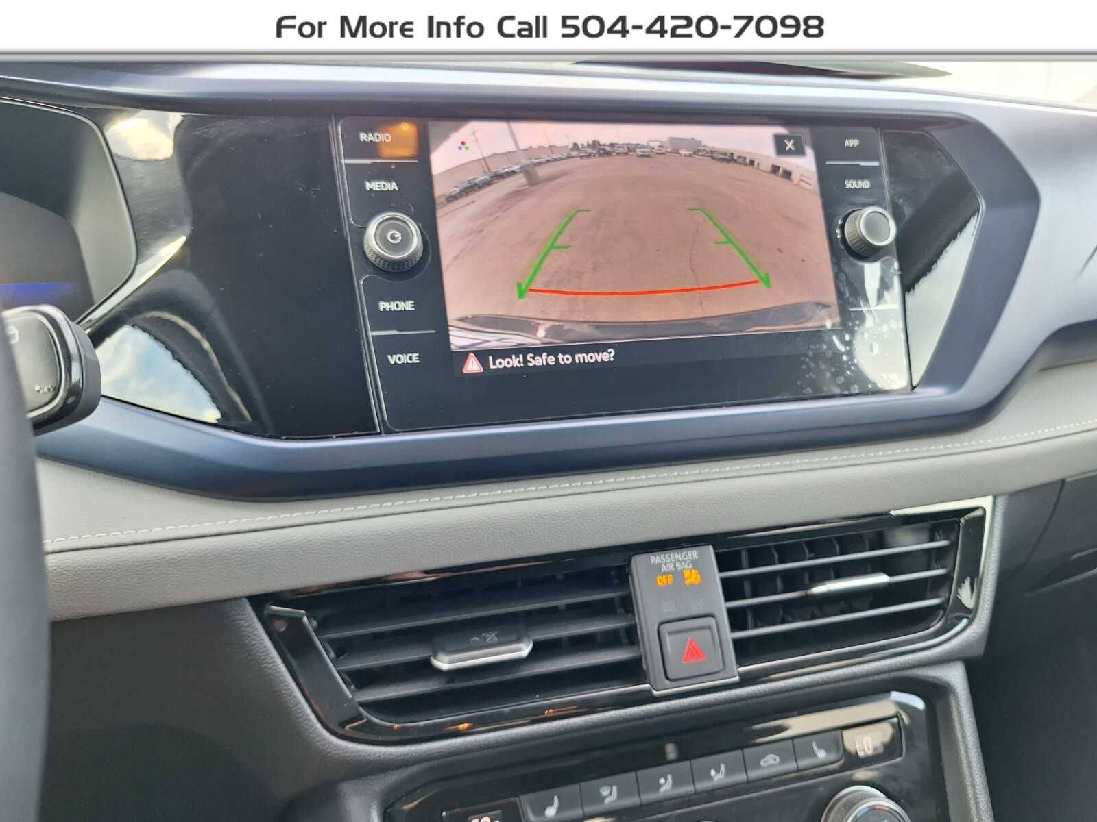 2024 Volkswagen Taos SE photo 14