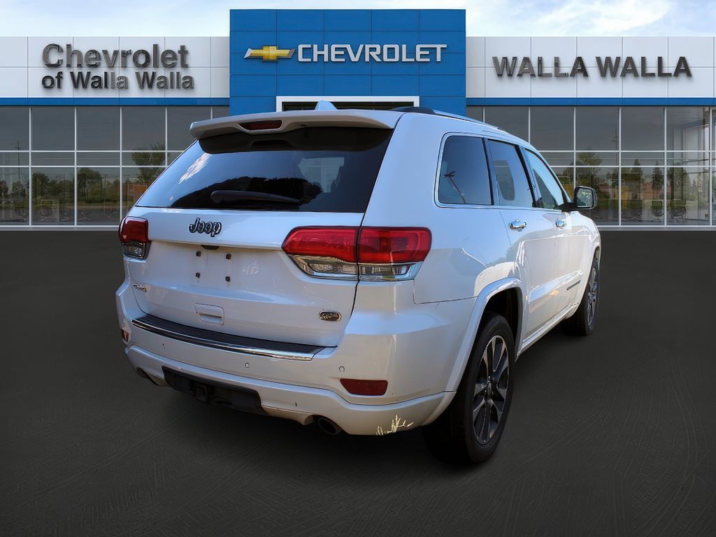 2017 Jeep Grand Cherokee Overland photo 2