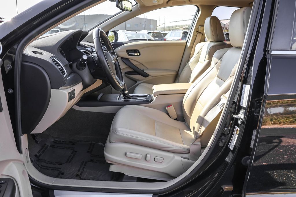 2018 Acura RDX Advance photo 2