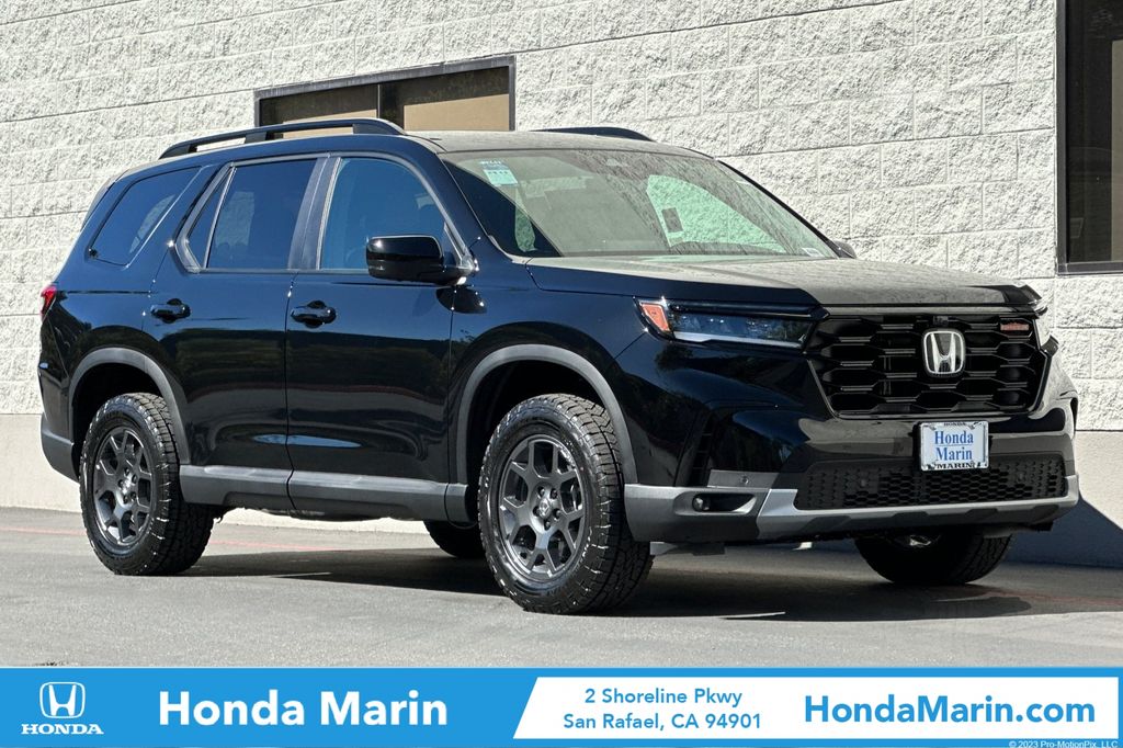 2025 Honda Pilot TrailSport's photo