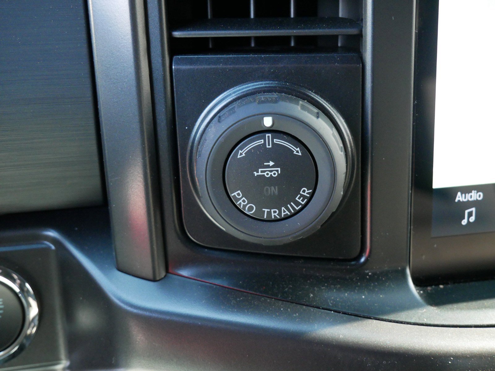 2024 Ford F-150 XLT photo 24