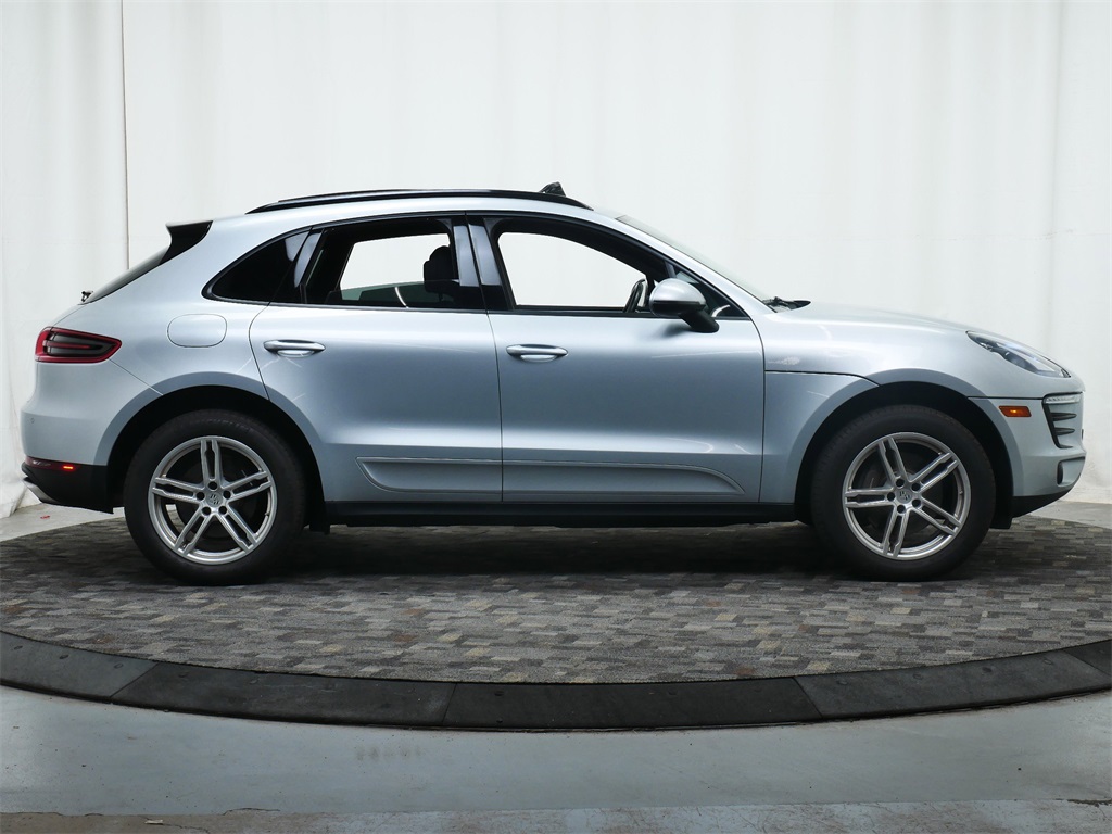 2018 Porsche Macan photo 8