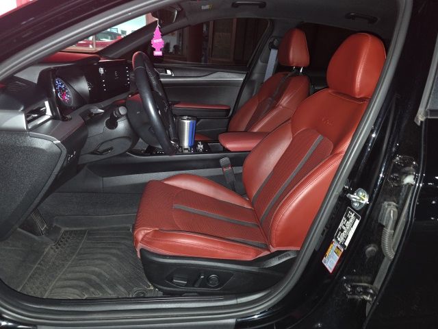 2024 Kia K5 GT-Line photo 6