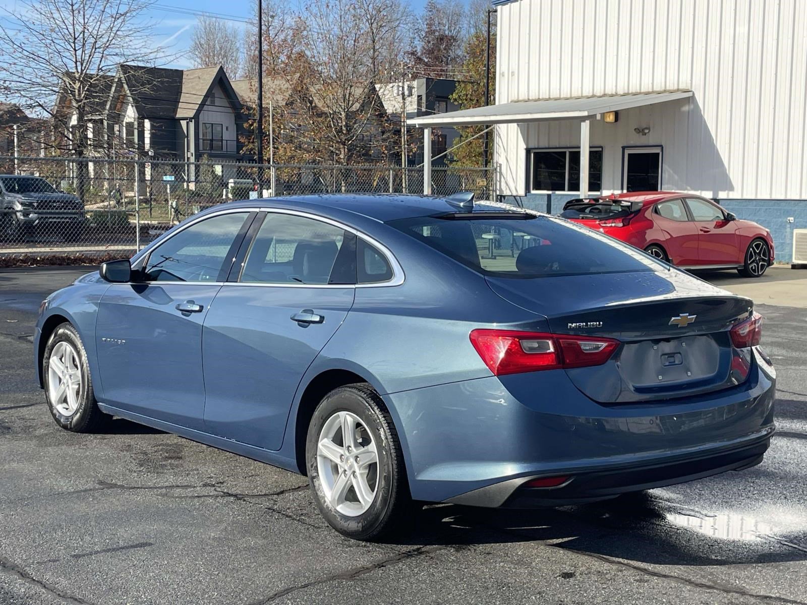2024 Chevrolet Malibu 1LT photo 2