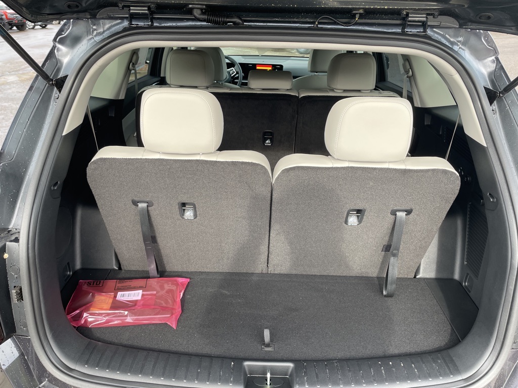 2025 Kia Sorento S photo 8