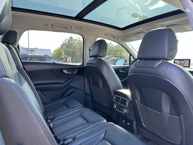 2019 Audi Q7 55 Prestige photo 9
