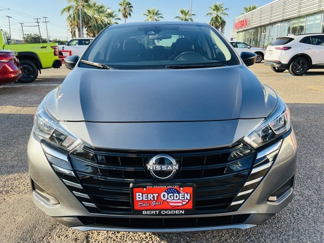 2024 Nissan Versa 1.6 S photo 2