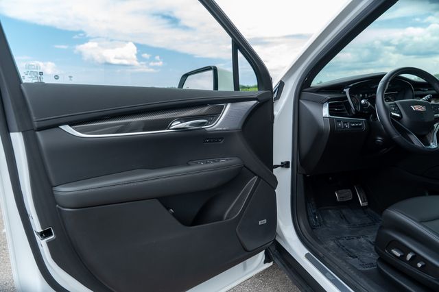 2023 Cadillac XT6 Sport photo 22