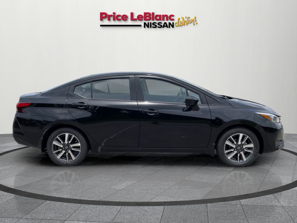 2025 Nissan Versa SV photo 8