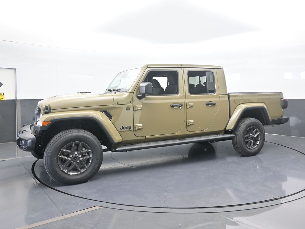2026 Jeep Gladiator Sport S's photo