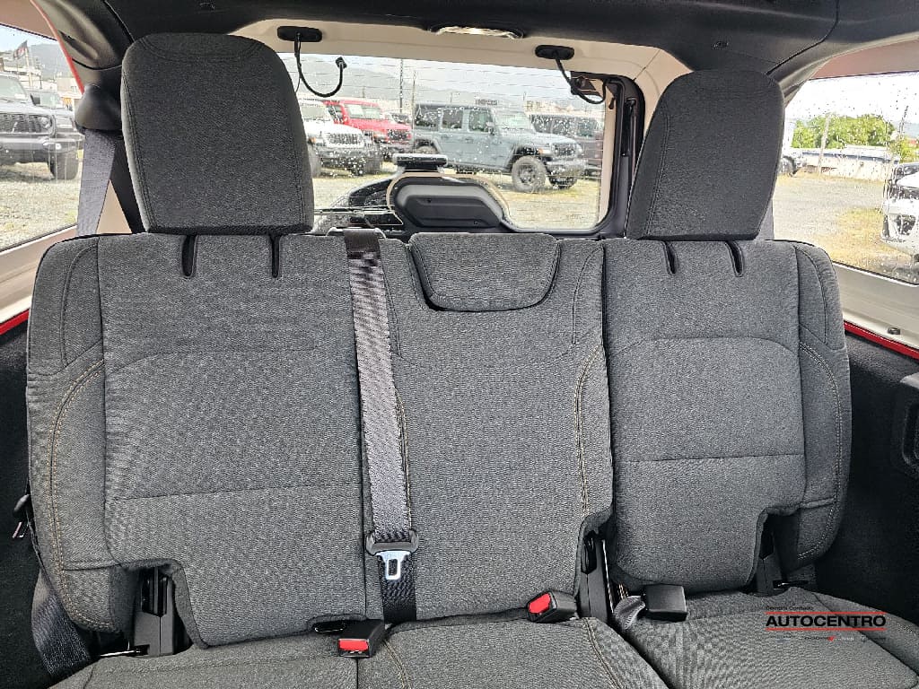 2025 Jeep Wrangler photo 3