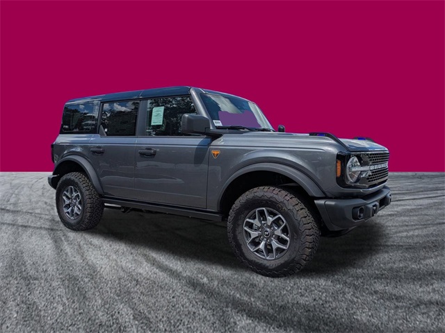 2025 Ford Bronco Badlands photo 2