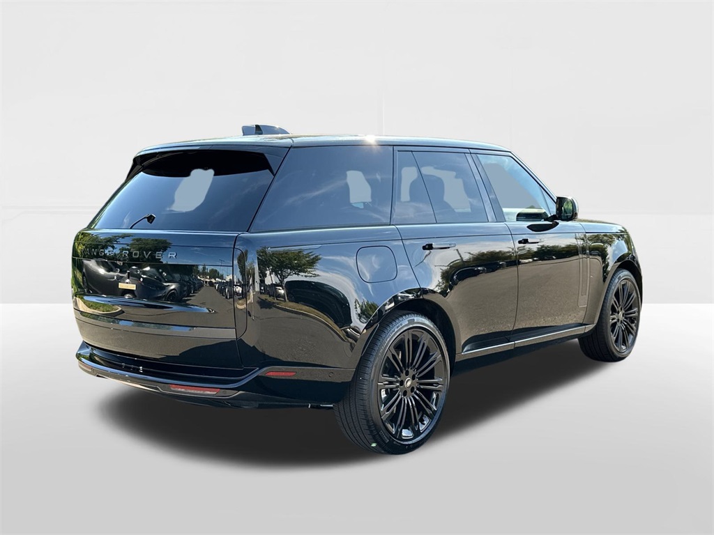 2025 Land Rover Range Rover SE photo 2