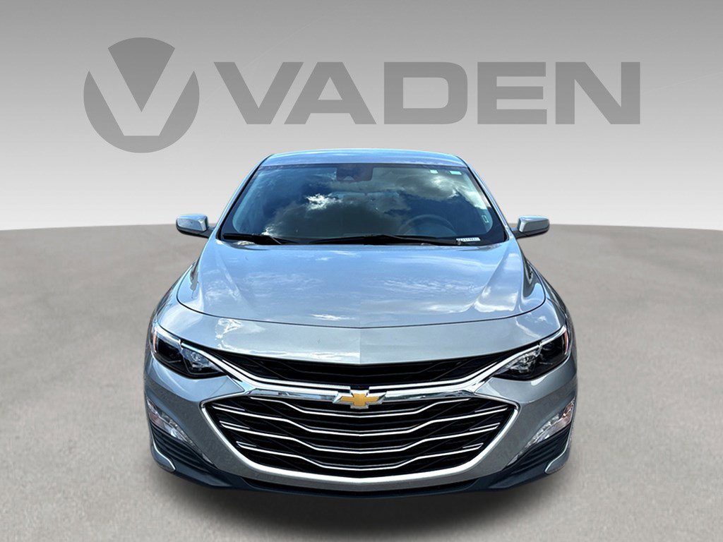 2024 Chevrolet Malibu 1LT photo 2