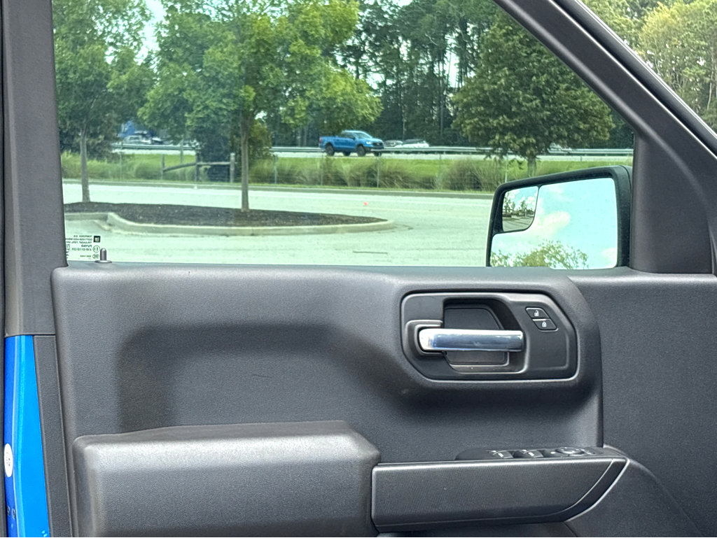 2025 Chevrolet Silverado 1500 Custom photo 11