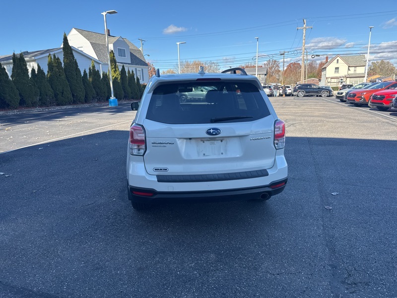2018 Subaru Forester 2.5i Limited photo 2