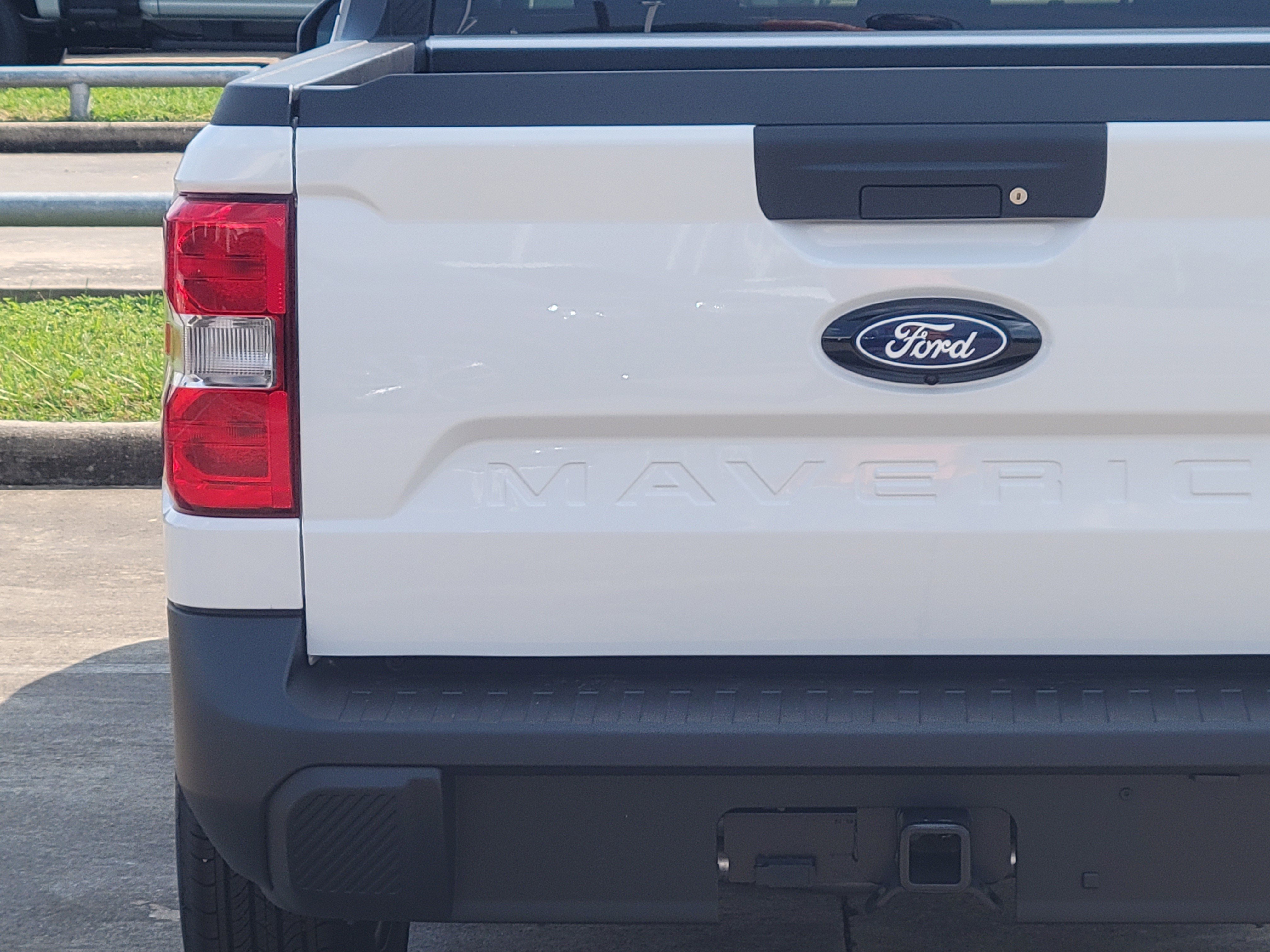 2025 Ford Maverick XL photo 2