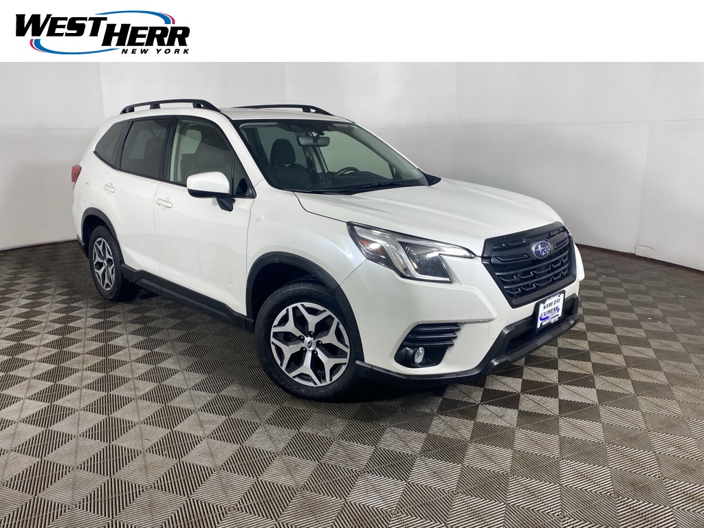 2023 Subaru Forester Premium's photo